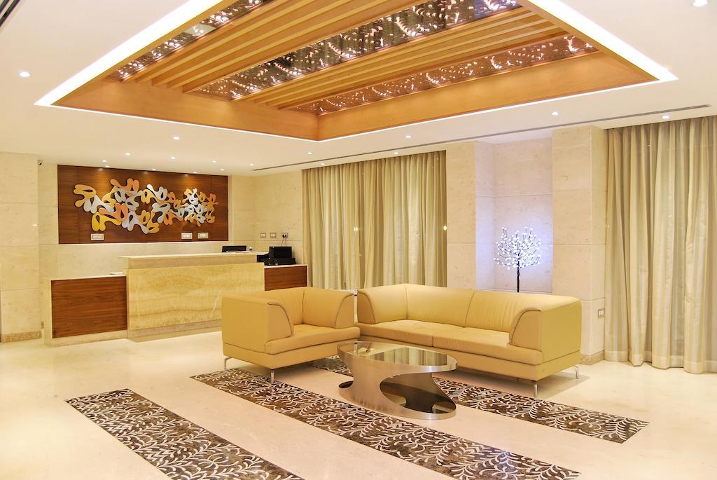 Poppys Anukula Residency Велор Екстериор снимка